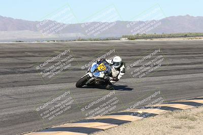 media/Jan-16-2026-CVMA Friday Practice (Fri) [[6f2bf47531]]/5-Racer 4-Trackday1/Session 2 (Bowl)/